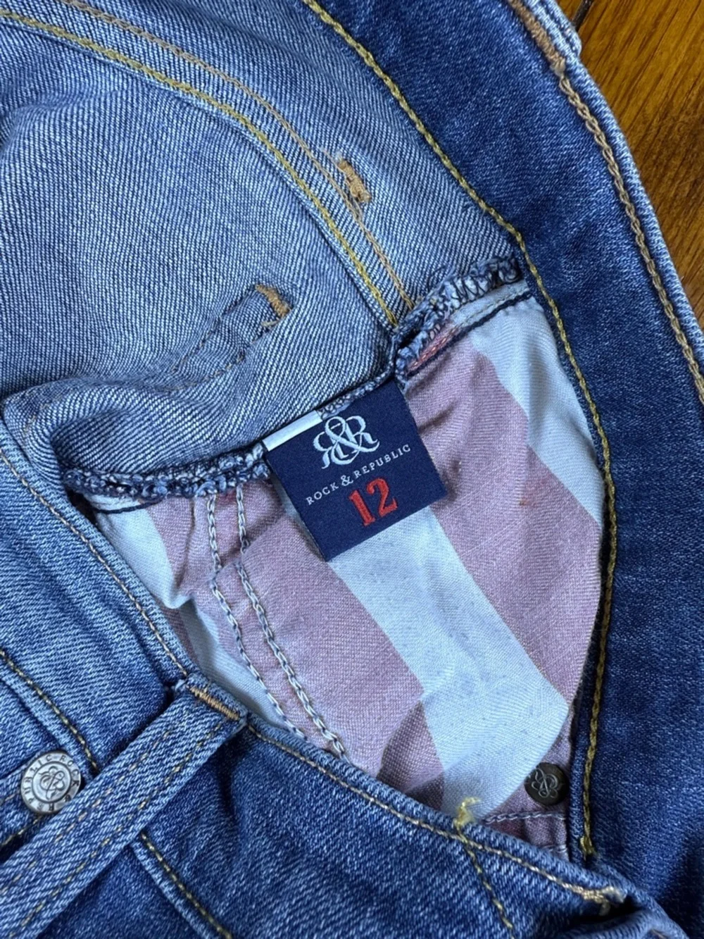 Rock& Republic Mid Rise Skinny Jeans Size 12M